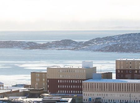 The Frobisher Inn Iqaluit Extérieur photo