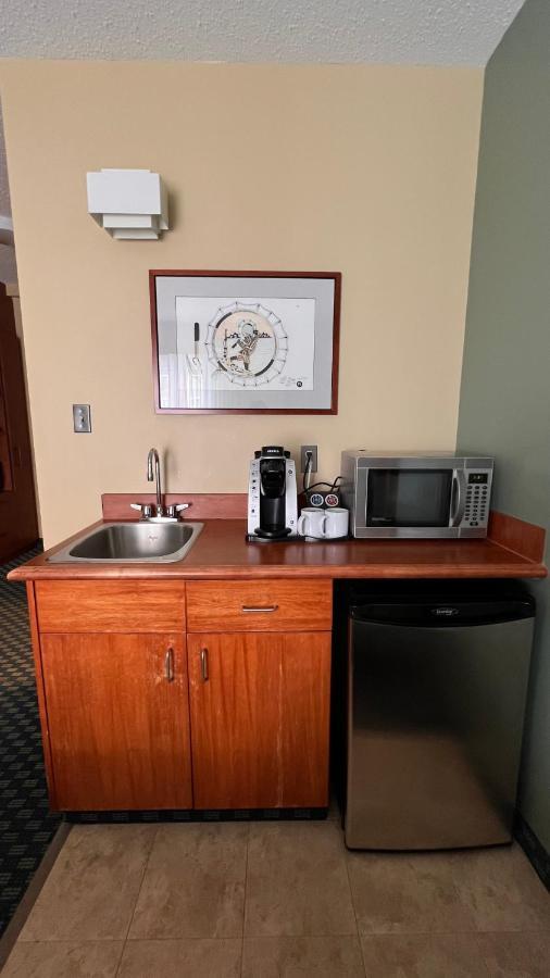 The Frobisher Inn Iqaluit Extérieur photo